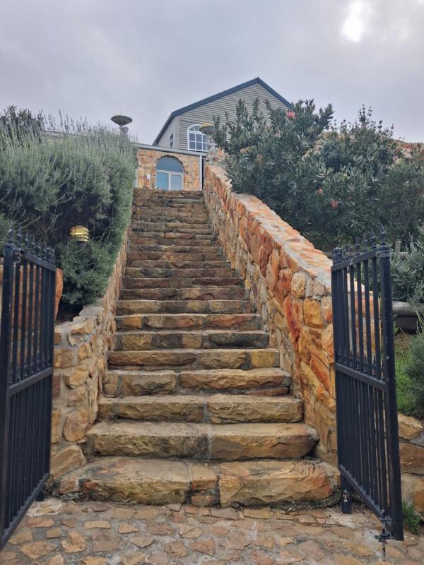 To Let 5 Bedroom Property for Rent in San Michel Western Cape